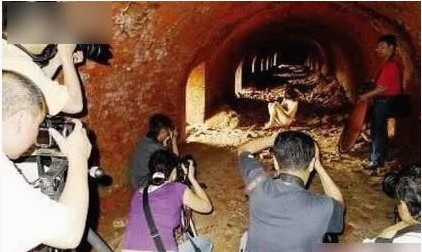 ���أ�����ģ������ĺڰ����� Ǳ����ͼ��